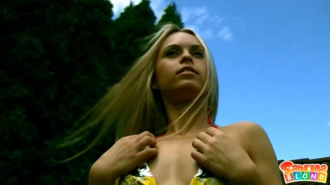 Sabrina Blond - Outdoors