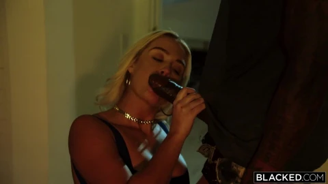 She Got A Big Black Star