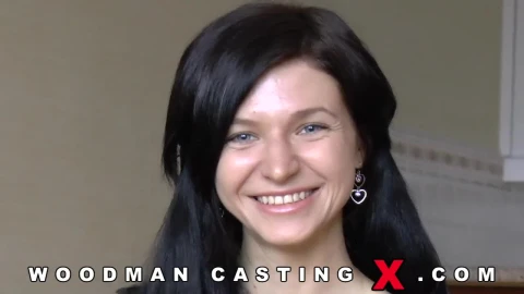 Lina Arian, Casting