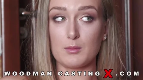 Elena Lux, Casting